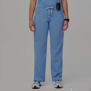 Figs petite kade cargo scrub pants